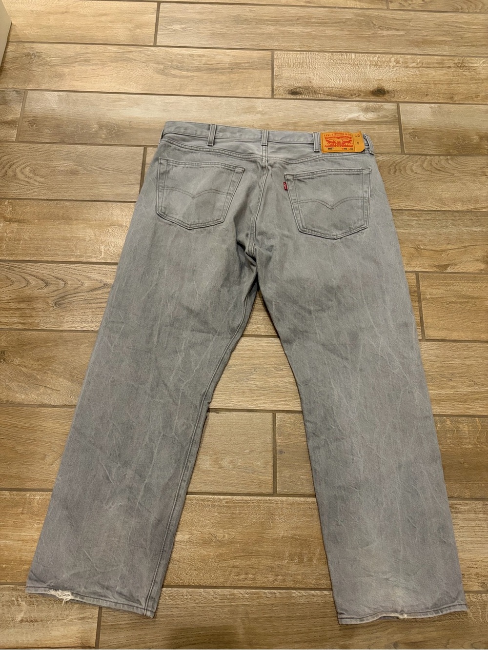Vintage Levi's 501 men's Gray wash 40 × 30